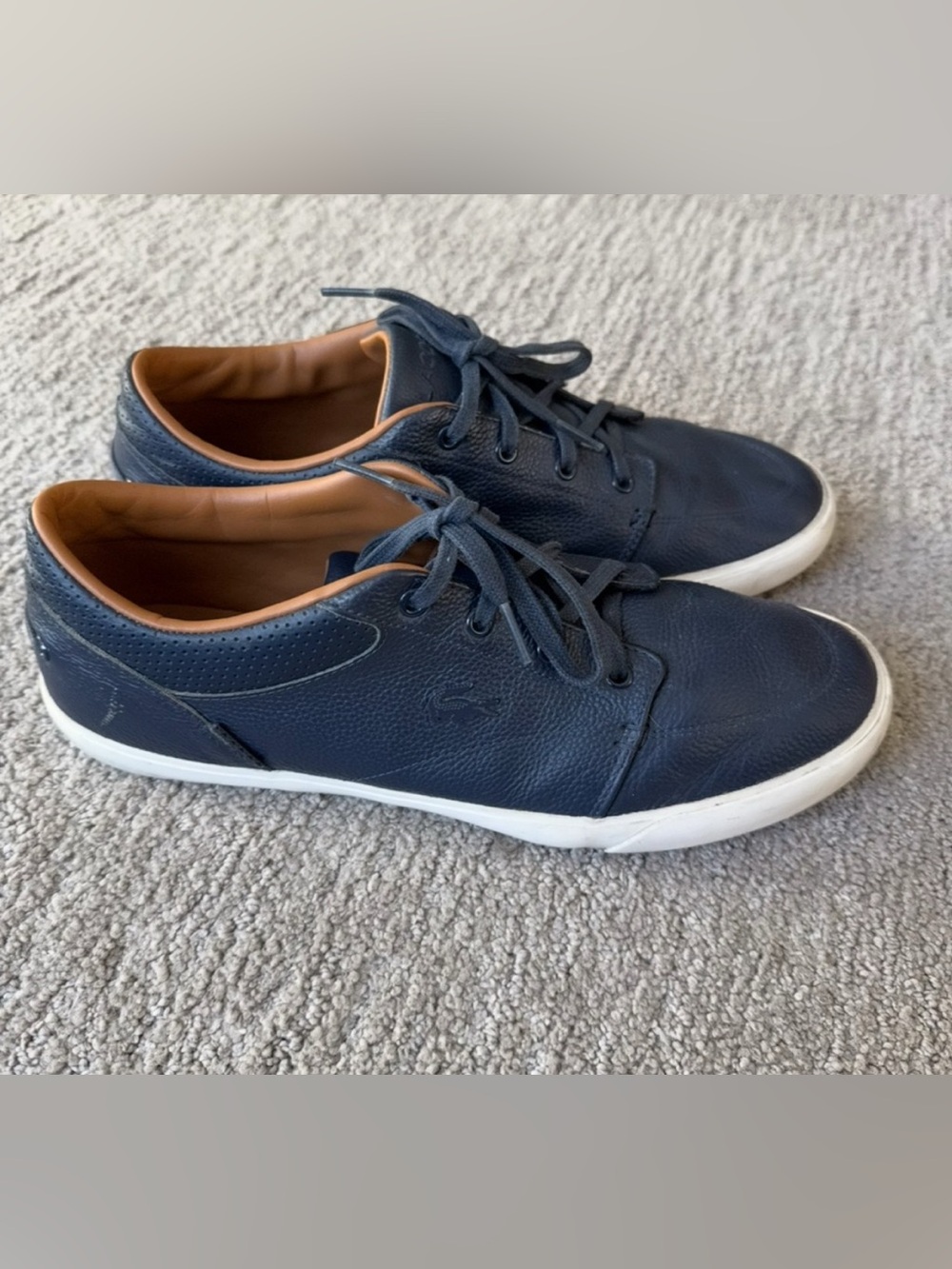 Lacoste Men's Navy Leather Low-Top Sneakers. Size 10 - Picture 4 of 6